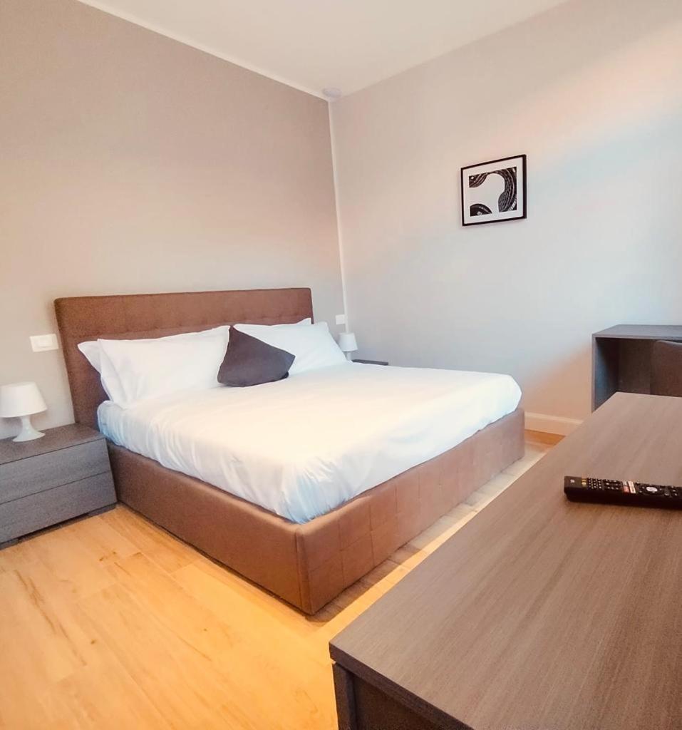 Hh Hermoso Housing Asti Exteriör bild